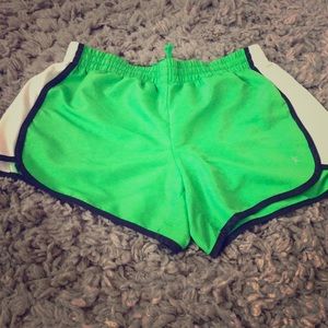 Girls athletic shorts M(8-10)